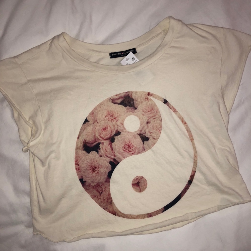 NWT ivory Brandy Melville Ying/Yang tee - one size